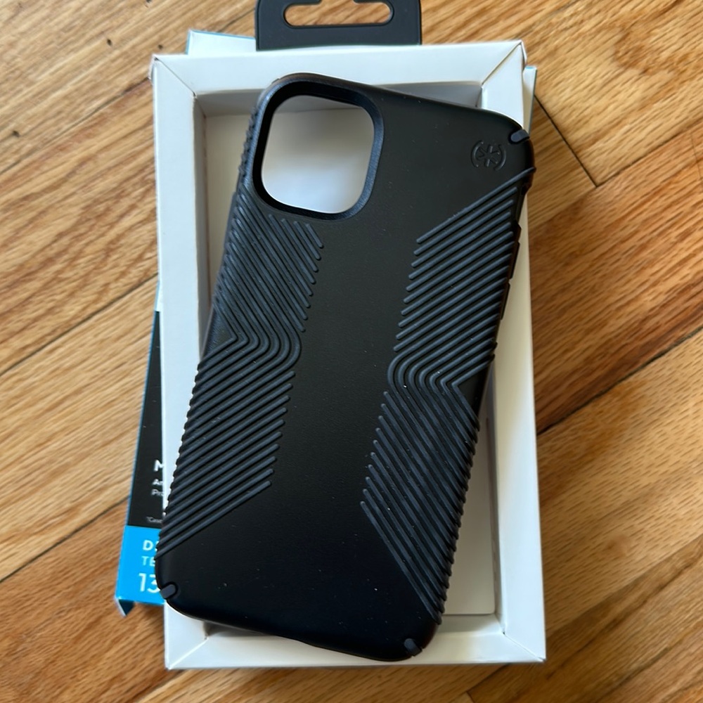 iPhone 11 cases; speck PRESIDIO GRIP